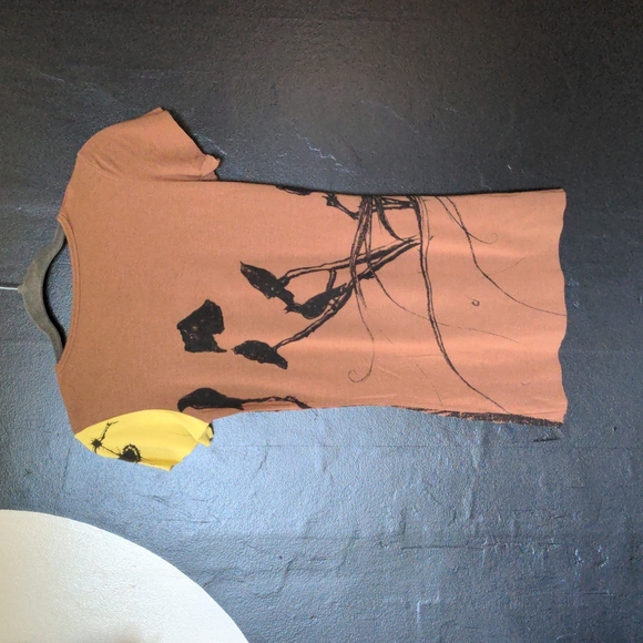 Graphic Tee - Picture 2 of 8